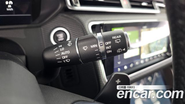 Land Rover Range Rover Velar 2.0 D240 SE 2019 — фото 14