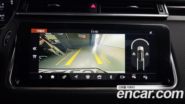 Land Rover Range Rover Velar 2.0 D240 SE 2019 — фото 16