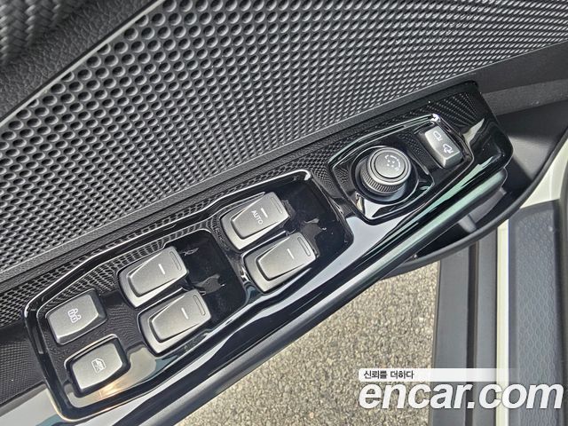 KG Mobility (SsangYong) Very New Tivoli Gasoline 1.5 2WD V3 2022 — фото 11