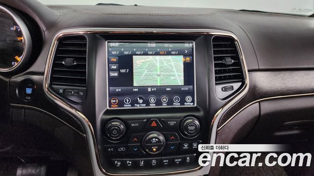 Jeep Grand Cherokee 3.0 Diesel Overland Summit WK2 2018 — фото 14