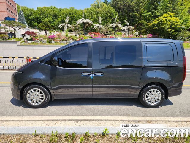 Hyundai Staria L3.5 Cargo 5-Seater Modern 2023 — фото 4