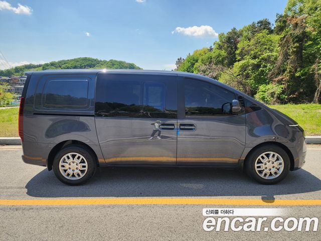 Hyundai Staria L3.5 Cargo 5-Seater Modern 2023 — фото 8