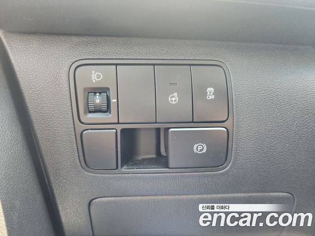 Hyundai Staria L3.5 Cargo 5-Seater Modern 2023 — фото 21