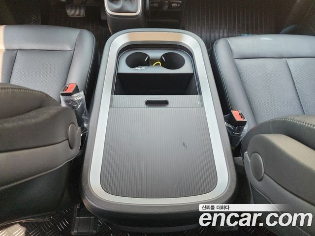 Hyundai Staria L3.5 Cargo 5-Seater Modern 2023 — фото 22