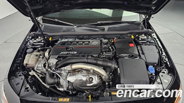 Mercedes-Benz A-Class (W177) AMG A35 4MATIC Sedan 2021 — фото 6