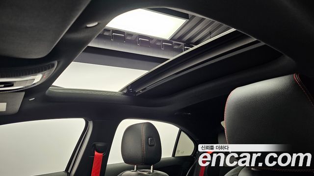 Mercedes-Benz A-Class (W177) AMG A35 4MATIC Sedan 2021 — фото 20