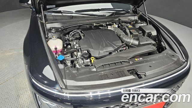 Hyundai Grandeur (GN7) 3.5 LPG 2WD (Taxi) Deluxe 2023 — фото 6