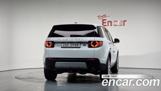 Land Rover Discovery Sport 2.0 TD4 HSE Luxury 2016 — фото 4