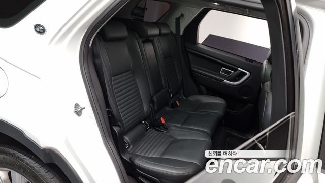 Land Rover Discovery Sport 2.0 TD4 HSE Luxury 2016 — фото 12