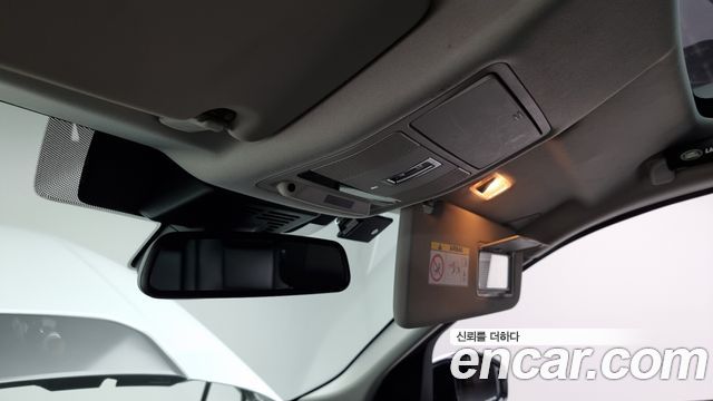 Land Rover Discovery Sport 2.0 TD4 HSE Luxury 2016 — фото 17