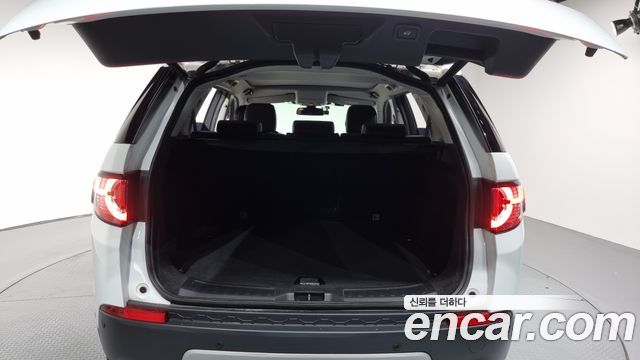 Land Rover Discovery Sport 2.0 TD4 HSE Luxury 2016 — фото 20