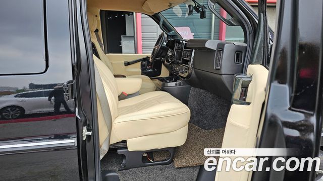 Chevrolet Express Van 6.0 2017 — фото 15