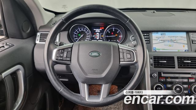Land Rover Discovery Sport 2.0 TD4 SE 2016 — фото 17