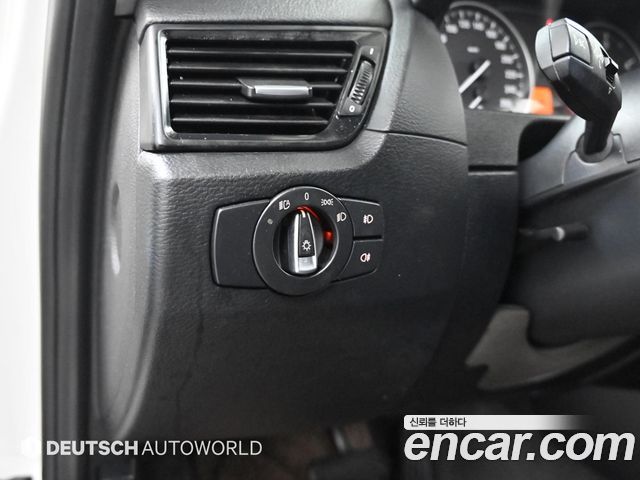 BMW X1 (E84) xDrive 18d 2015 — фото 21