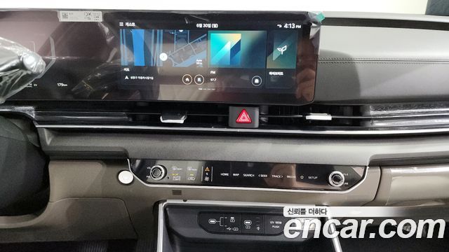 Kia Carnival (IV) HEV 9-Seater Hi-Limousine (Special vehicle) 2025 — фото 14