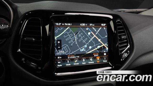 Jeep Compass (II) 2.4 Limitied AWD 2019 — фото 18