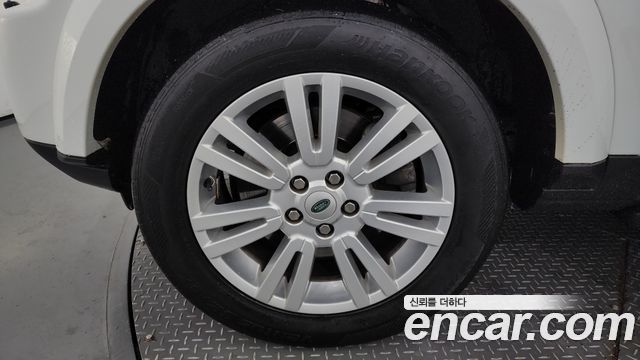 Land Rover Discovery 4 3.0 SDV6 SE 2012 — фото 5