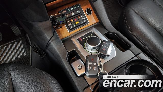 Land Rover Discovery 4 3.0 SDV6 SE 2012 — фото 9