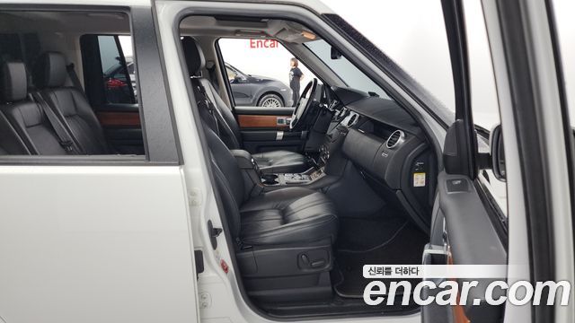 Land Rover Discovery 4 3.0 SDV6 SE 2012 — фото 11