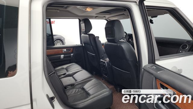 Land Rover Discovery 4 3.0 SDV6 SE 2012 — фото 12