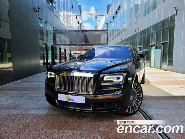 Rolls-Royce Ghost 6.6 EWB V12