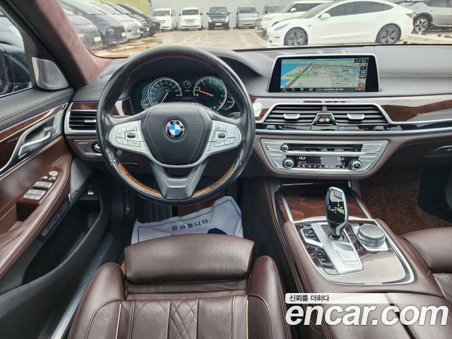 BMW 7 Series (G11) 750Li xDrive Premium 2016 — фото 7