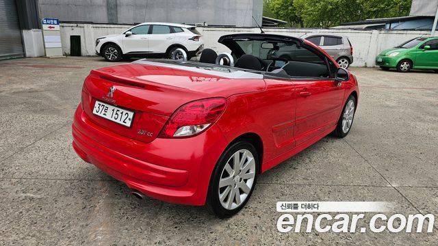 Peugeot 207CC 1.6 First Generation 2013 — фото 5