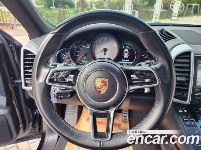 Porsche Cayenne 3.6 S 958 2015 — фото 21