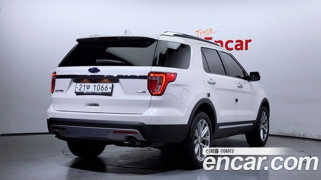 Ford Explorer 2.3 Limited 4WD 5th 2017 — фото 2