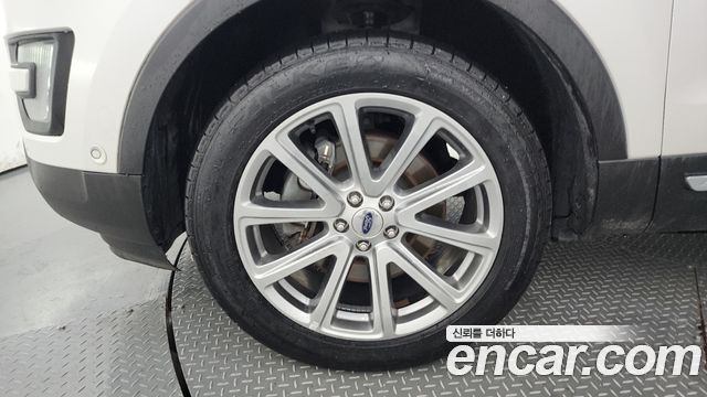 Ford Explorer 2.3 Limited 4WD 5th 2017 — фото 5
