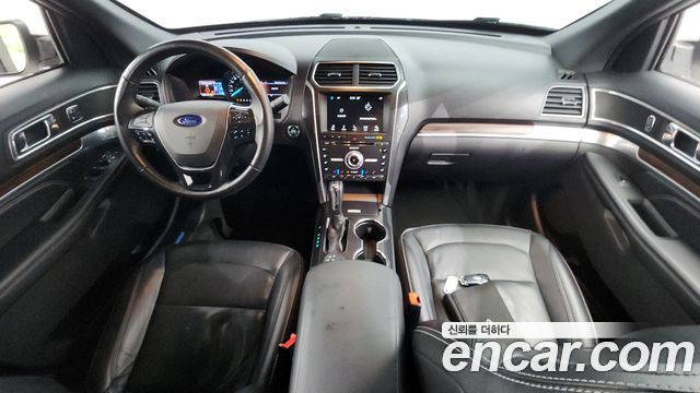 Ford Explorer 2.3 Limited 4WD 5th 2017 — фото 7