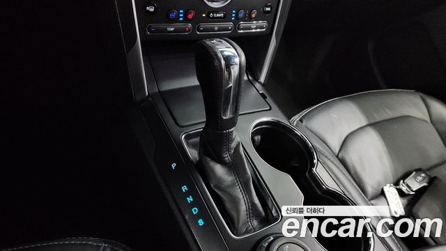 Ford Explorer 2.3 Limited 4WD 5th 2017 — фото 9
