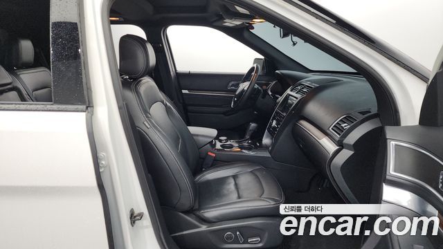 Ford Explorer 2.3 Limited 4WD 5th 2017 — фото 11