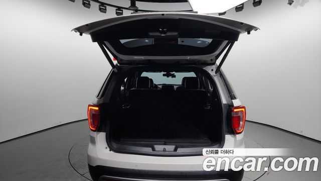 Ford Explorer 2.3 Limited 4WD 5th 2017 — фото 20