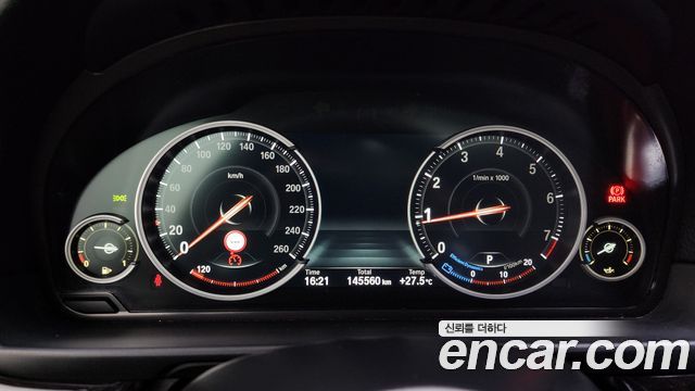 BMW 5 Series (F10) 528i xDrive 2014 — фото 8
