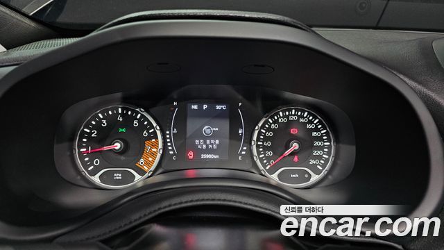 Jeep Renegade 2.4 Longitude 2021 — фото 8