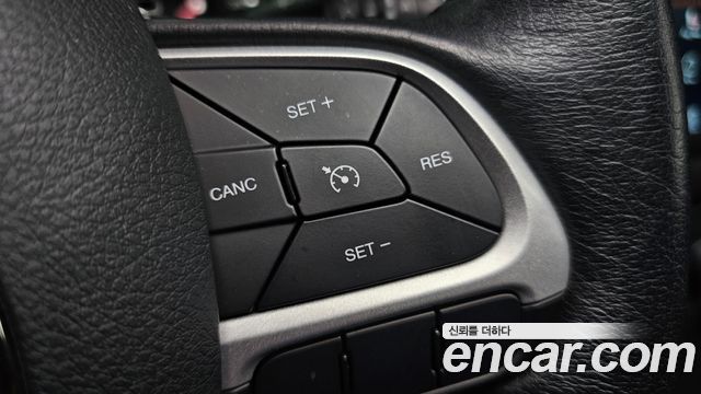 Jeep Renegade 2.4 Longitude 2021 — фото 20