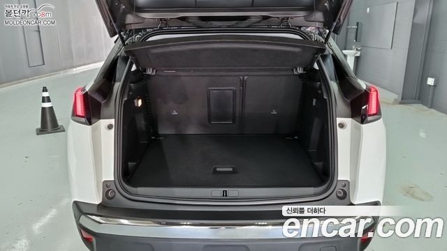 Peugeot 3008 (II) 1.5 BlueHDi Allure 2019 — фото 21