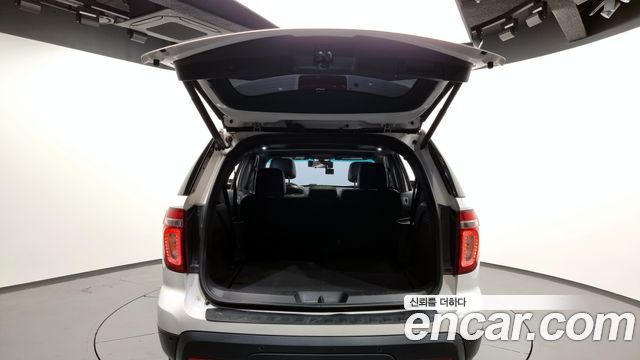 Ford Explorer 3.5 Limited 4WD 5th 2015 — фото 20