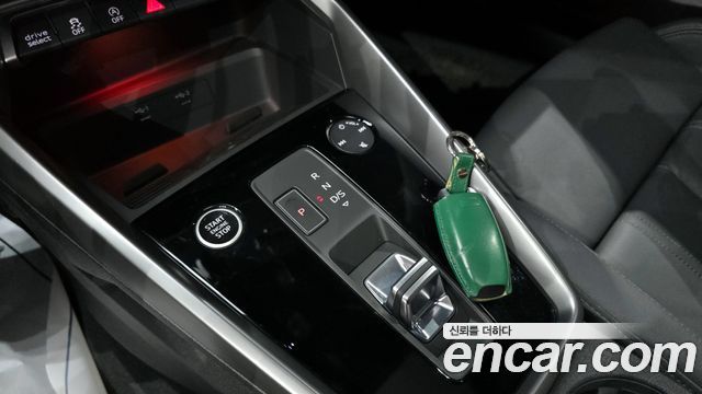 Audi A3 (8Y) 40 TFSI Premium 2023 — фото 9