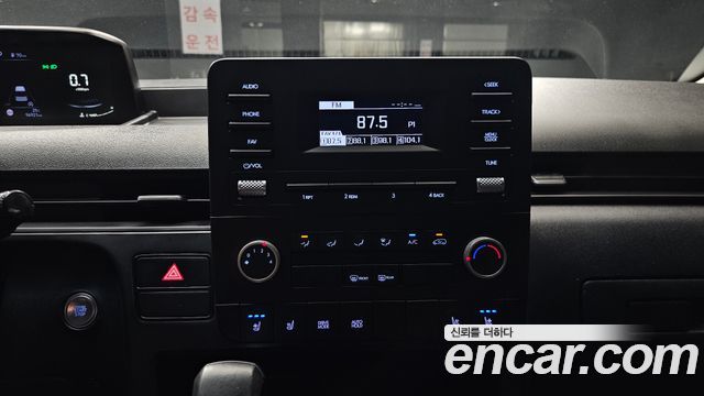 Hyundai Staria Cargo 3-Seater Modern 2024 — фото 14