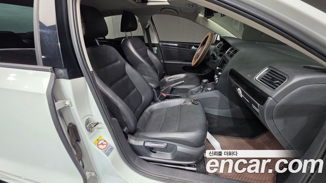 Volkswagen Jetta 2.0 TDI 6th 2014 — фото 10