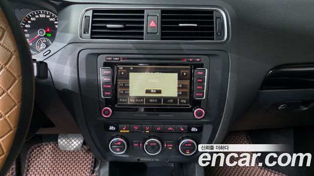 Volkswagen Jetta 2.0 TDI 6th 2014 — фото 15