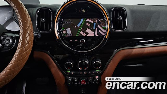 MINI Cooper SD Countryman ALL4 2nd 2021 — фото 14