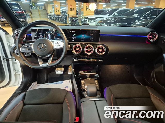 Mercedes-Benz A-Class (W177) AMG A35 4MATIC Sedan 2020 — фото 9