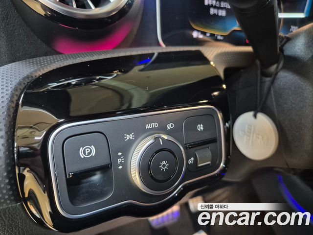 Mercedes-Benz A-Class (W177) AMG A35 4MATIC Sedan 2020 — фото 19