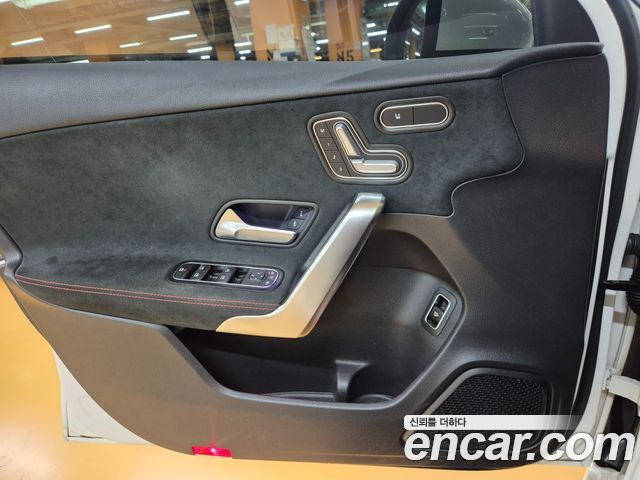Mercedes-Benz A-Class (W177) AMG A35 4MATIC Sedan 2020 — фото 20