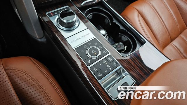 Land Rover Range Rover (IV) 4.4 SDV8 AB DIESEL 2017 — фото 9
