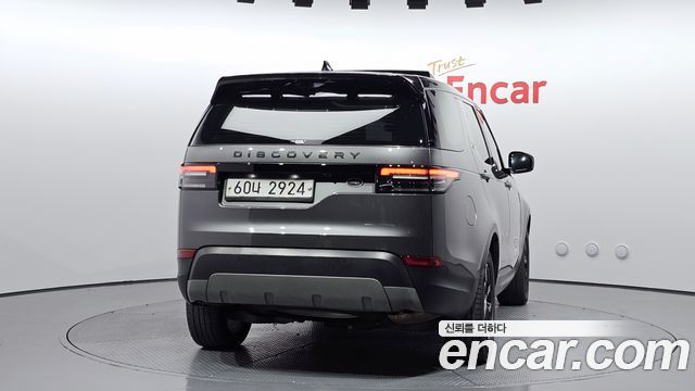 Land Rover Discovery 5 2.0 SD4 SE 2018 — фото 4