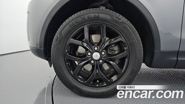 Land Rover Discovery 5 2.0 SD4 SE 2018 — фото 5